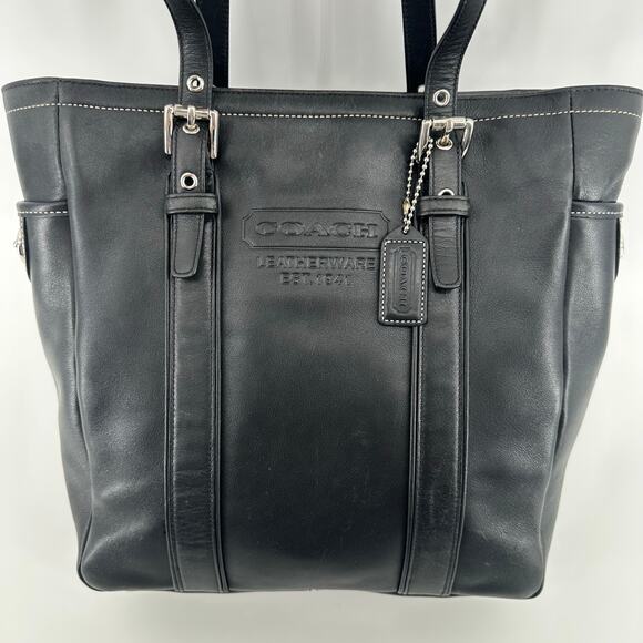 Coach Hamptons Shoulder‎ Tote Bag Black Leather Vintage Embossed Logo B06D-8E92 - Picture 2 of 13